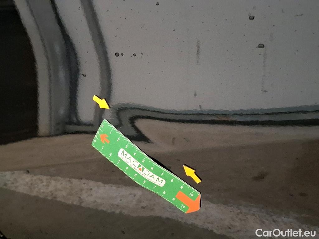  Bmw  Serie 1 BMW Série 1 / 2019 / 5P / Berline 116i Business Design / VO RECONDITIONNE - PHOTOS AVANT RECONDITIONNEMENT #2