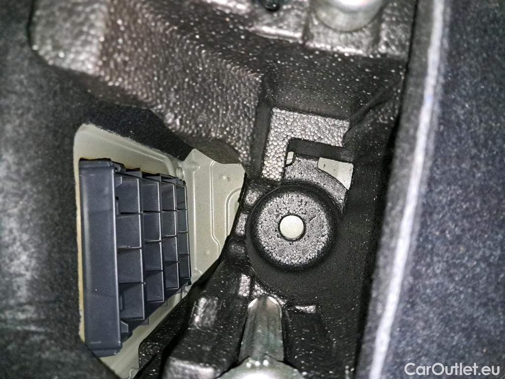  Bmw  X2 BMW  / 2017 / 5P / SUV sDrive18d Première / VO RECONDITIONNE - PHOTOS AVANT RECONDITIONNEMENT #9