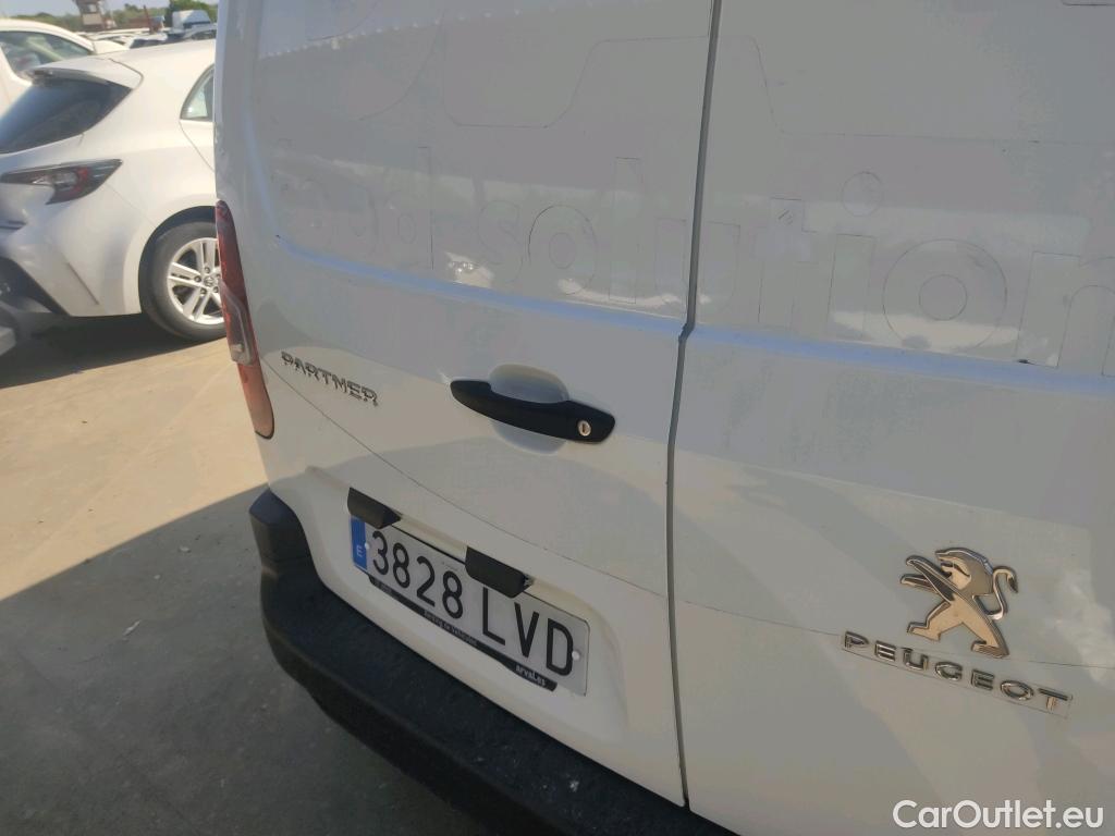  Peugeot  Partner PEUGEOT  / 2018 / 3P / furgón derivado de turismo Pro Standard 600kg BlueHDi 73kW #30