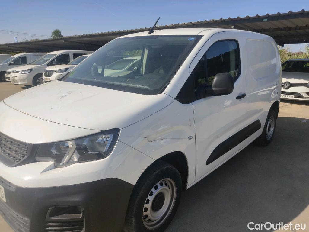  Peugeot  Partner PEUGEOT  / 2018 / 3P / furgón derivado de turismo Pro Standard 600kg BlueHDi 73kW #9