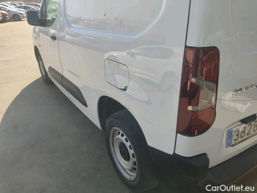  Peugeot  Partner PEUGEOT  / 2018 / 3P / furgón derivado de turismo Pro Standard 600kg BlueHDi 73kW #1