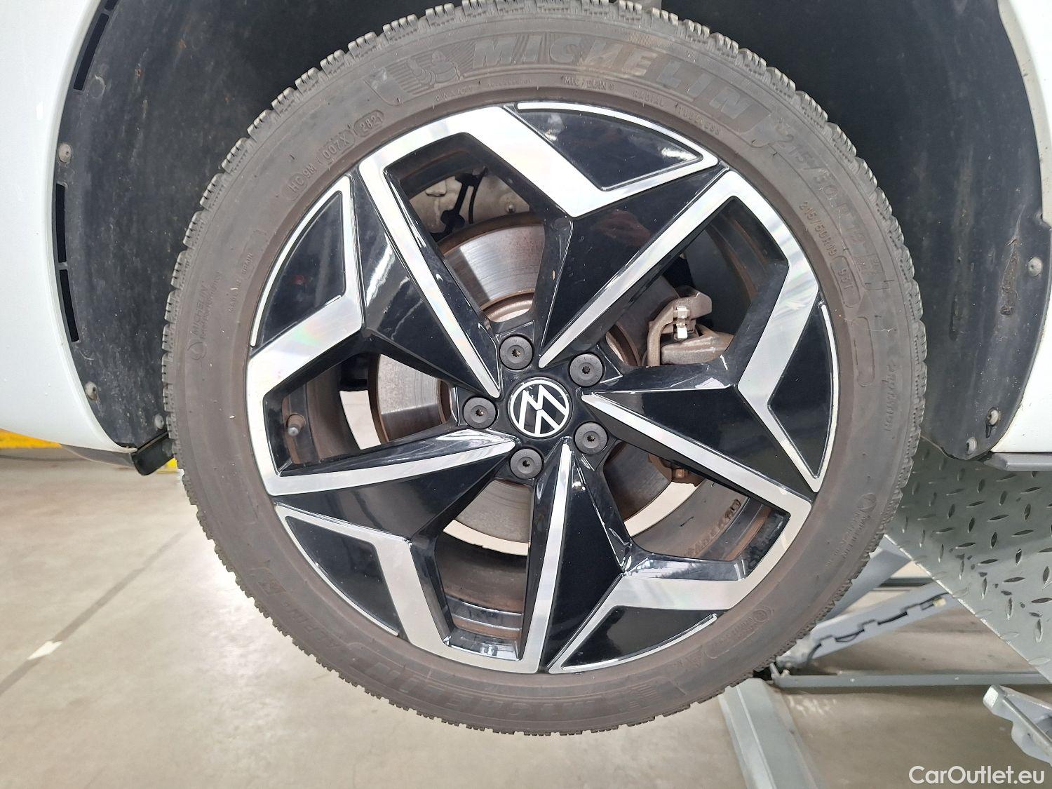  Volkswagen  ID.3 VW,  '20 BEV, Volkswagen  77 kWh Pro S Tour 5d #4