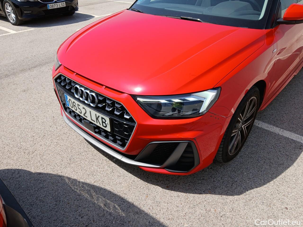 Audi  A1 Sportback AUDI A1 / 2018 / 5P / berlina con portón Sportback S line 30 TFSI 81kW (116CV) (AC) #3