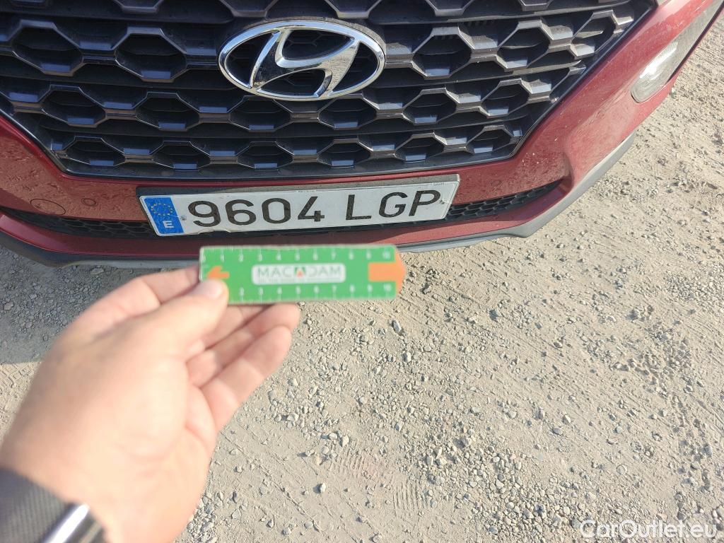  Hyundai  Santa Fe HYUNDAI  / 2018 / 5P / todoterreno 2.2 CRDi Tecno Auto 4x2 SR #28