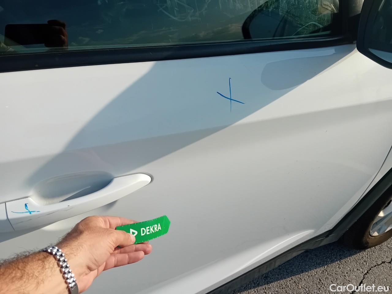  Hyundai  Tucson HYUNDAI  / 2018 / 5P / todoterreno 1.6 CRDI 85kW (116CV) 48V SLE 4X2(SP)(SL) #30