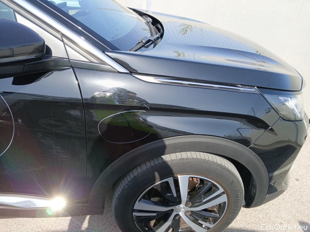  Peugeot  5008 PEUGEOT  / 2020 / 5P / todoterreno 1.6 PureTech 132KW S&S GT EAT8 #40