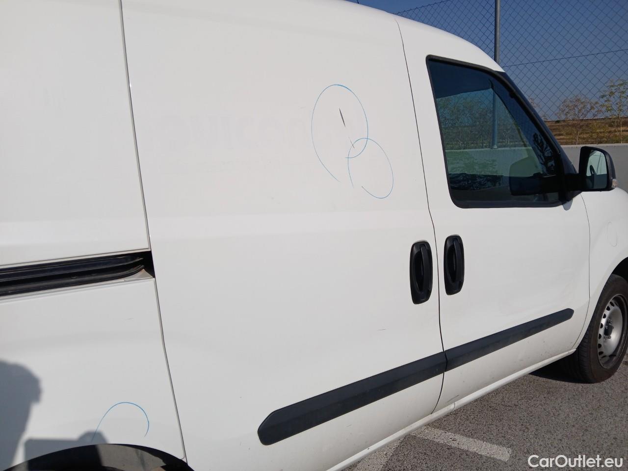  Fiat  Doblo FIAT Doblò Cargo/2015/3P/furgón derivado de turismo Cargo Base Plus 1.3 Mjet 70kW (95CV) #10