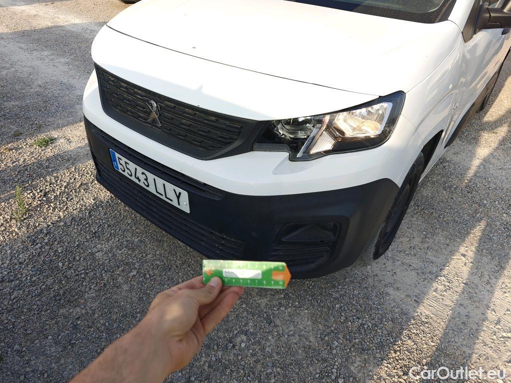  Peugeot  Partner PEUGEOT  / 2018 / 3P / furgón derivado de turismo Pro Standard 600kg BlueHDi 73kW (AC) #38