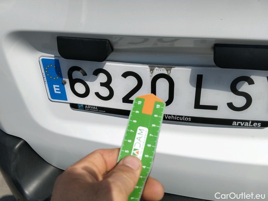  Opel  Vivaro OPEL  / 2019 / 4P / furgón 1.5 Diésel 74kW (100CV) S Inc. Express #40