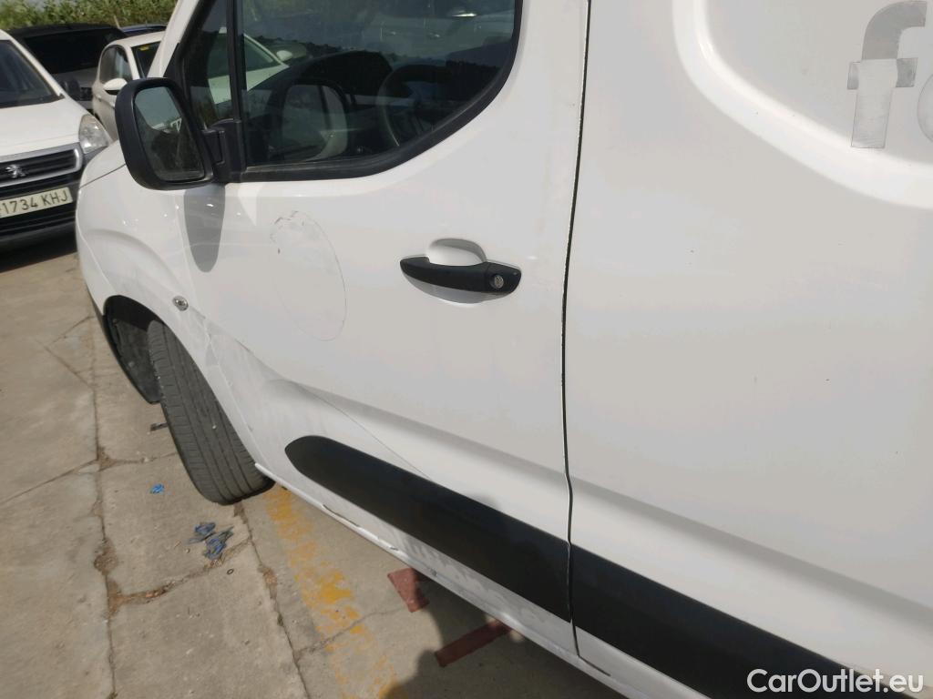  Peugeot  Partner PEUGEOT  / 2018 / 3P / furgón derivado de turismo Pro Standard 600kg BlueHDi 73kW #14