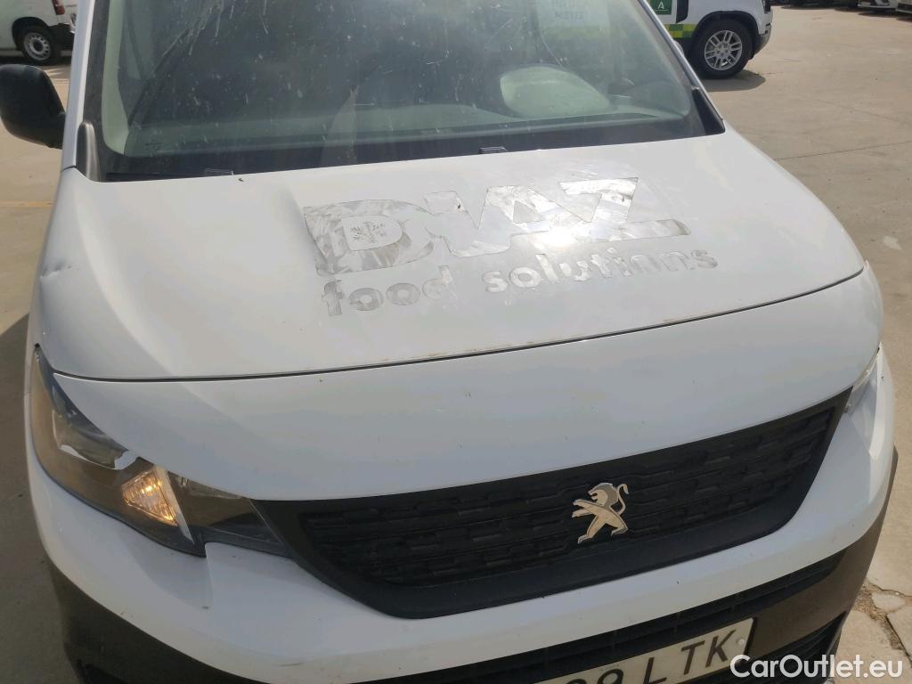  Peugeot  Partner PEUGEOT  / 2018 / 3P / furgón derivado de turismo Pro Standard 600kg BlueHDi 73kW #9