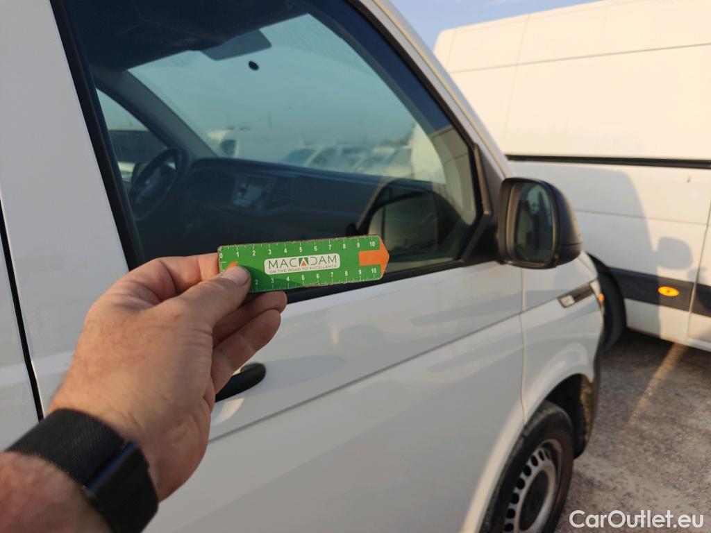  Land Rover  Discovery VOLKSWAGEN Transporter / 2020 / 4P / furgón Furgón Corto TN 2.0 TDI 81kW (110CV) #12