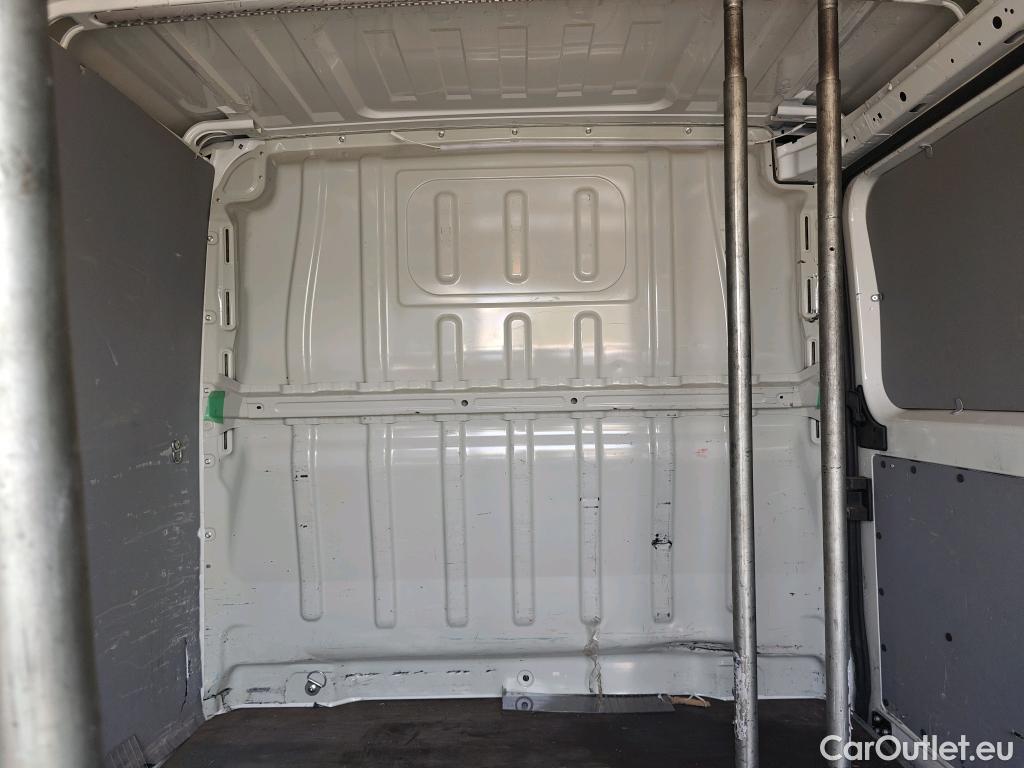  Peugeot  Boxer  Furgón 330 L1H1 Premium BlueHDi 120 Stop&Start HDi #17