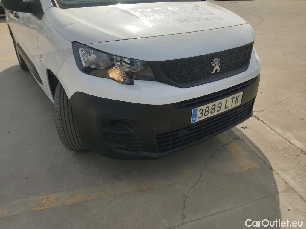  Peugeot  Partner PEUGEOT  / 2018 / 3P / furgón derivado de turismo Pro Standard 600kg BlueHDi 73kW #18