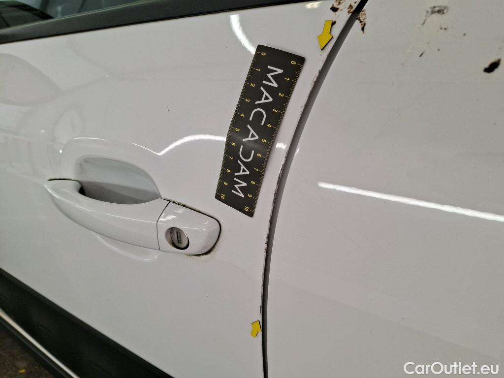  Citroen  C3  Société Feel Nav 1.2 PureTech 80CV BVM5 E6 #4
