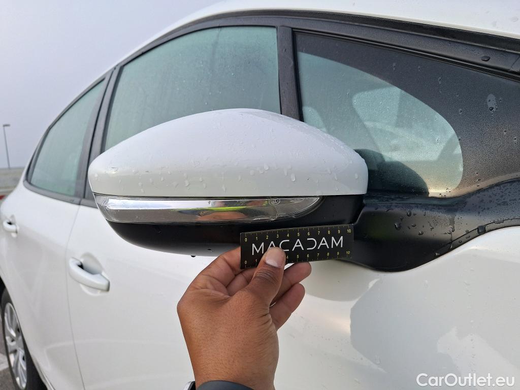  Peugeot  208  Affaire Premium Pack 1.6 HDi 75CV BVM5 E6 #10