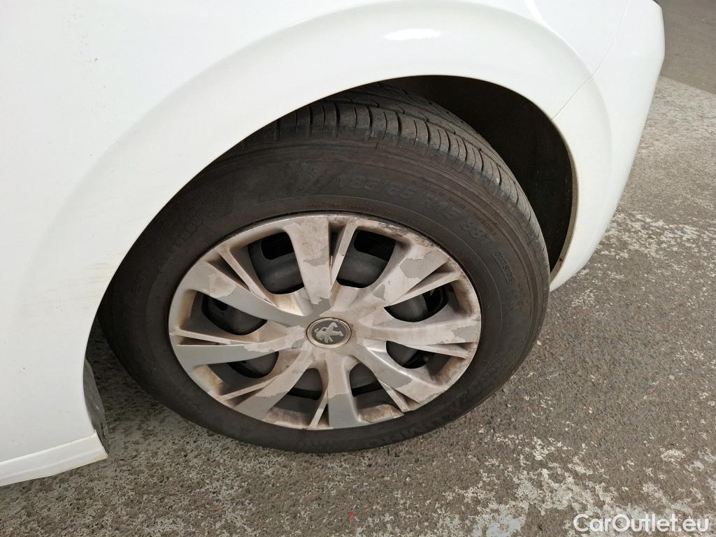  Peugeot  208  Affaire Premium Pack 1.6 HDi 100CV BVM5 E6 #24