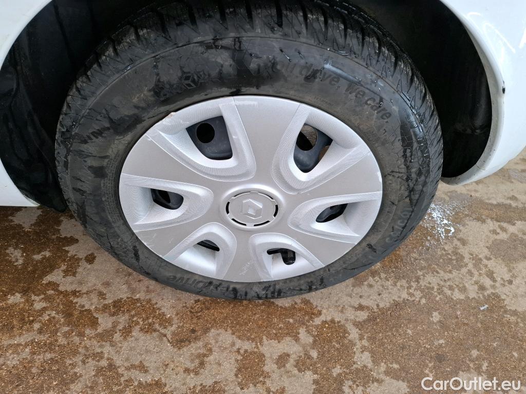  Renault  Clio  IV Air 0.9 TCe 75CV BVM5 E6 #23