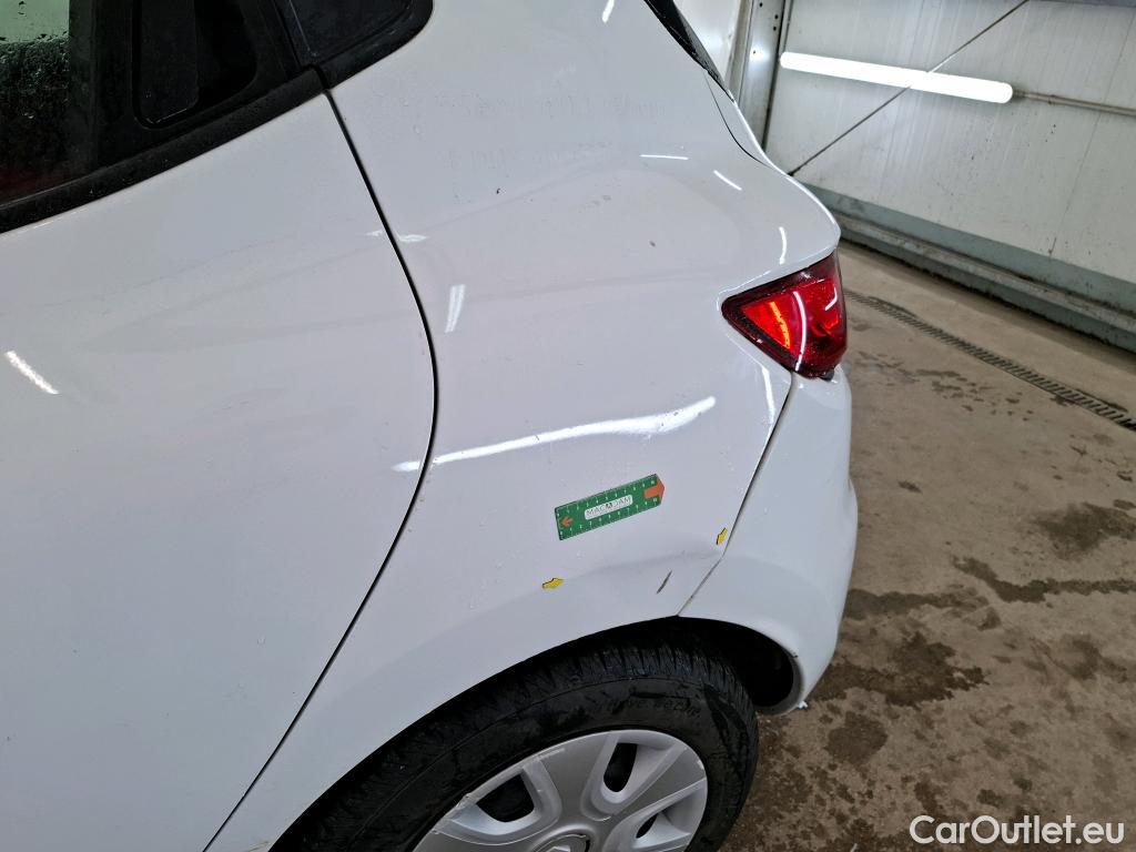  Renault  Clio  IV Air 0.9 TCe 75CV BVM5 E6 #1