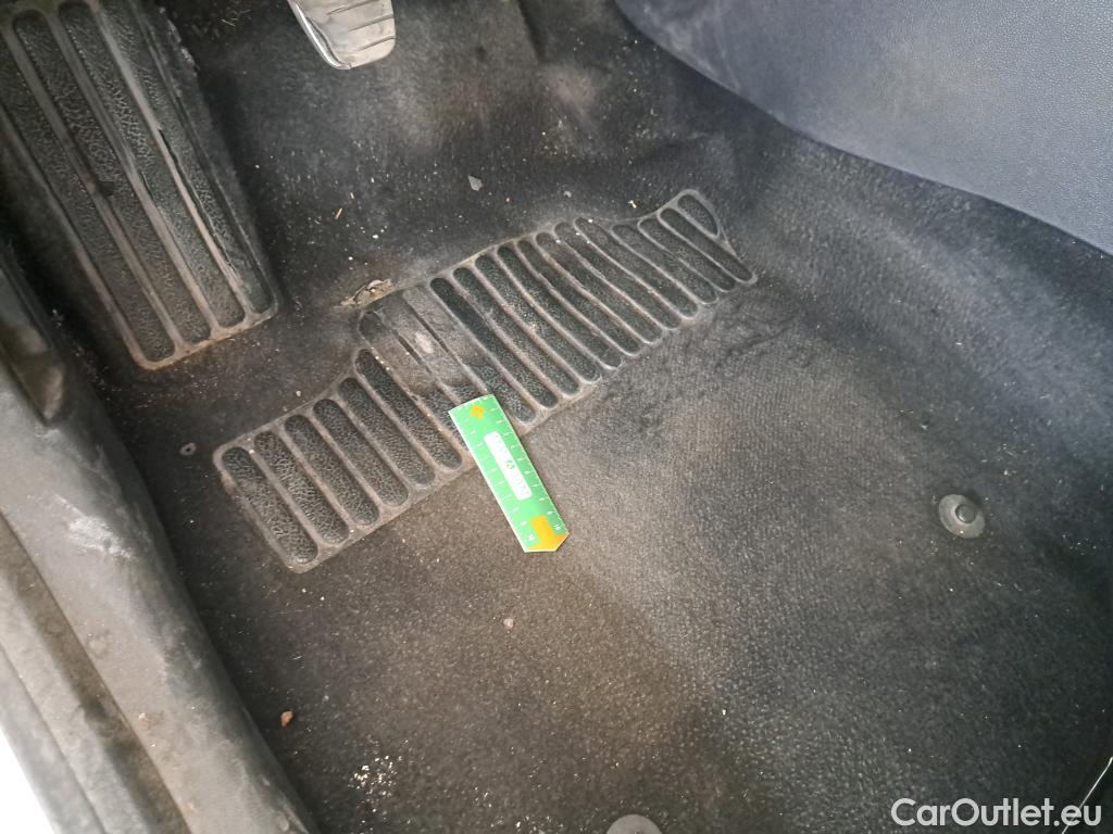  Renault  Clio  IV Air 1.5 dCi 75CV BVM5 E6 #11