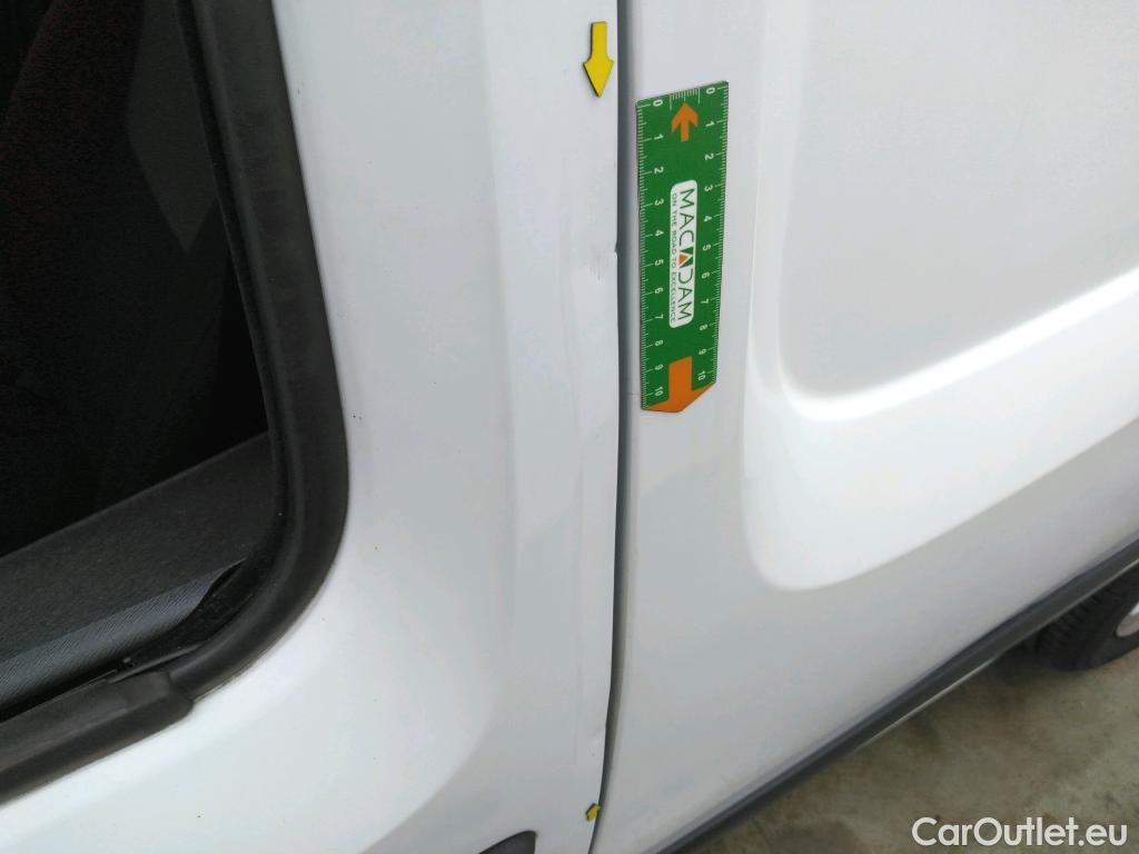  Renault  Kangoo RENAULT  Express / 2013 / 4P / Fourgonnette Extra R-Link dCi 90 #11