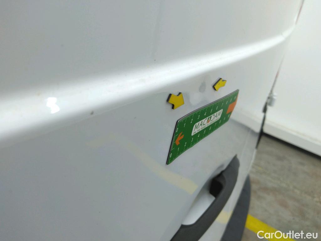  Renault  Kangoo RENAULT  Express / 2013 / 4P / Fourgonnette Extra R-Link dCi 90 #34