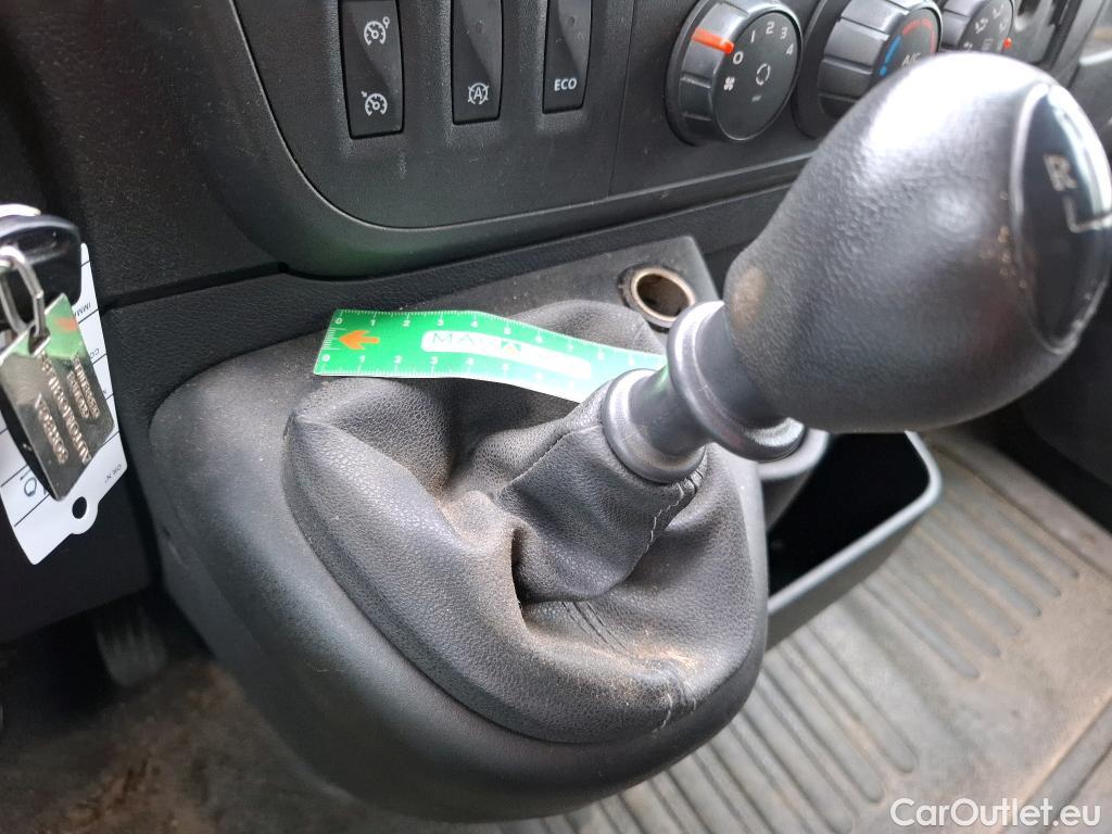  Renault  Master RENAULT  VU 4p Fourgon FG GCf Trac F3500 L3H2 Energy dCi 145 E6 #19