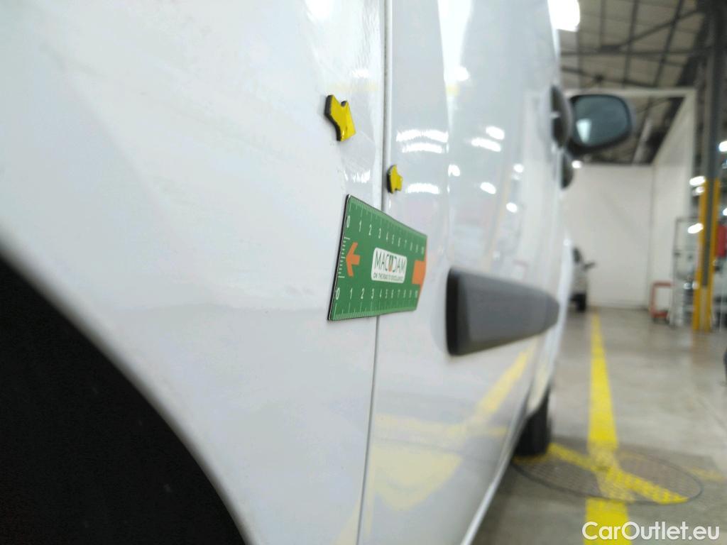  Renault  Kangoo RENAULT  Express / 2013 / 4P / Fourgonnette Extra R-Link dCi 90 #30