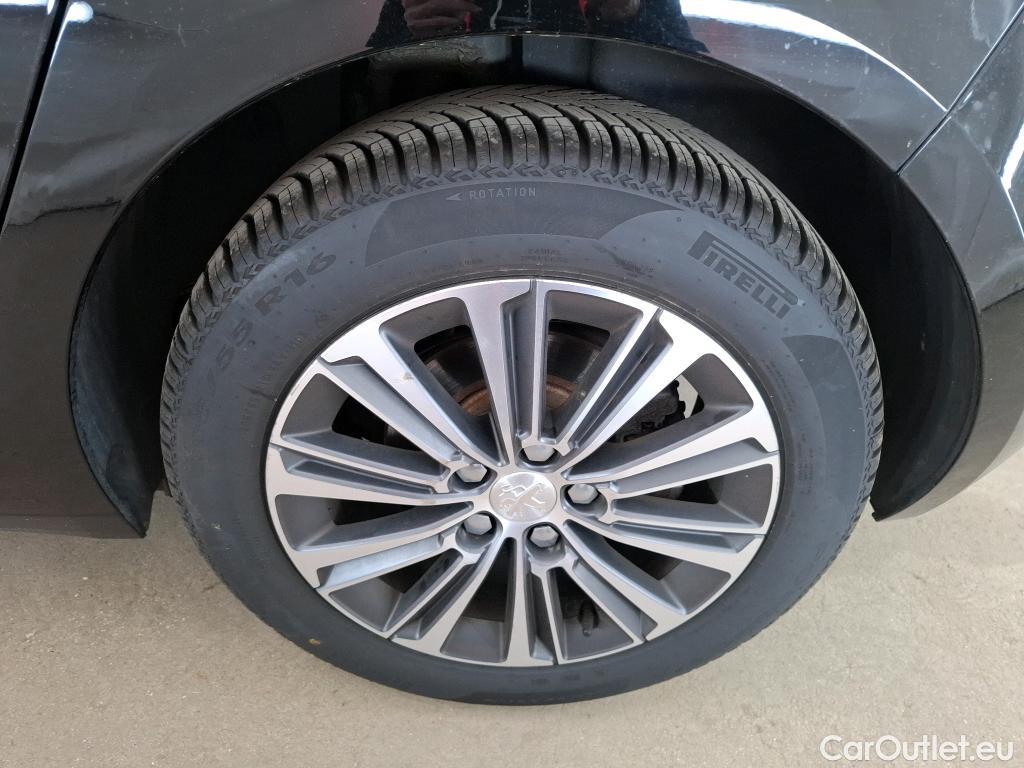  Peugeot  308  Allure Business 1.2 PureTech 130CV BVM6 E6d #64