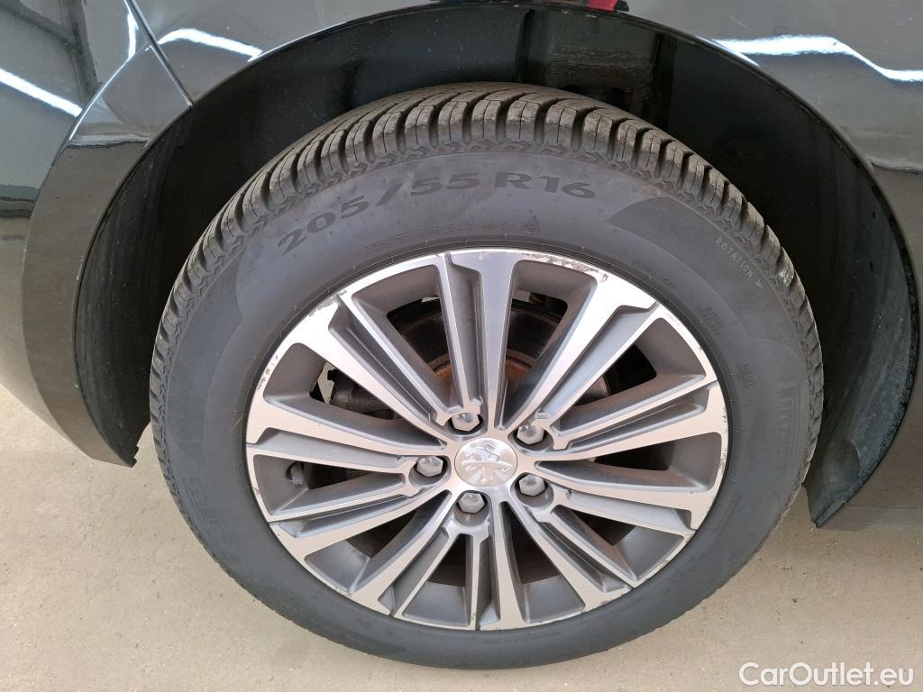  Peugeot  308  Allure Business 1.2 PureTech 130CV BVM6 E6d #17