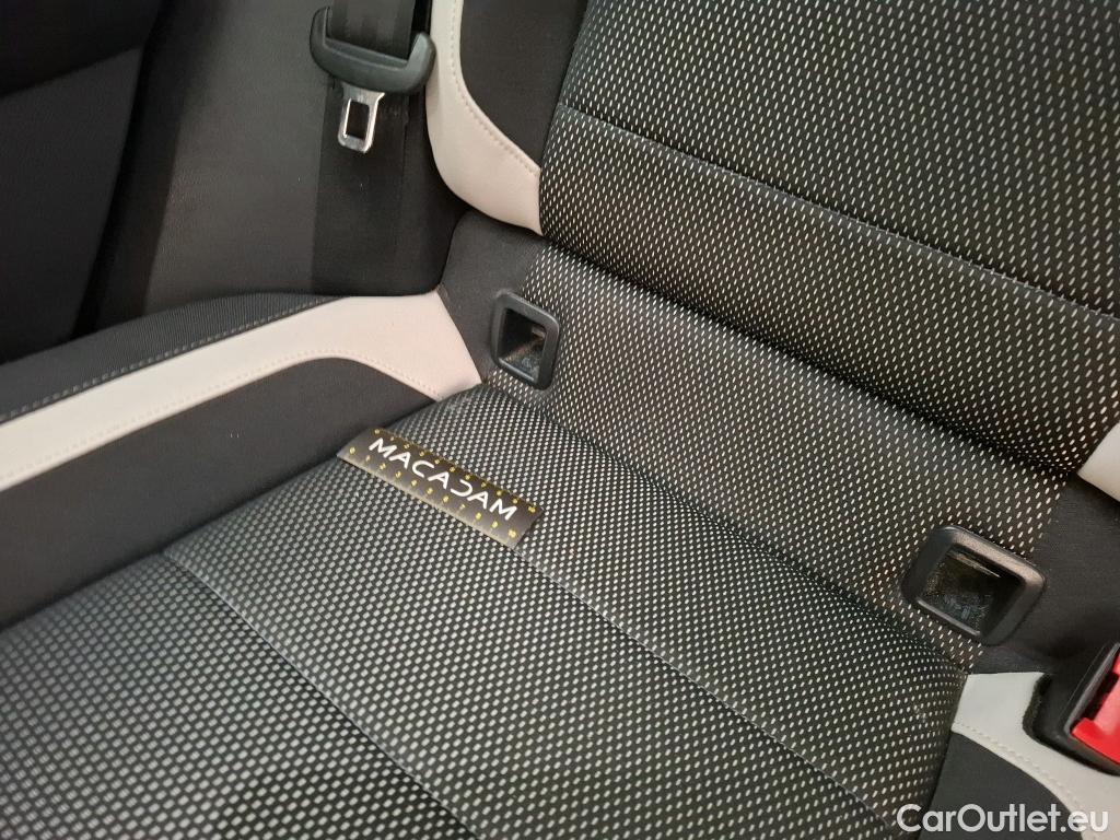  Volkswagen  T-ROC VOLKSWAGEN  / 2017 / 5P / SUV 1.5 TSI 150 EVO CARAT DSG7 #29