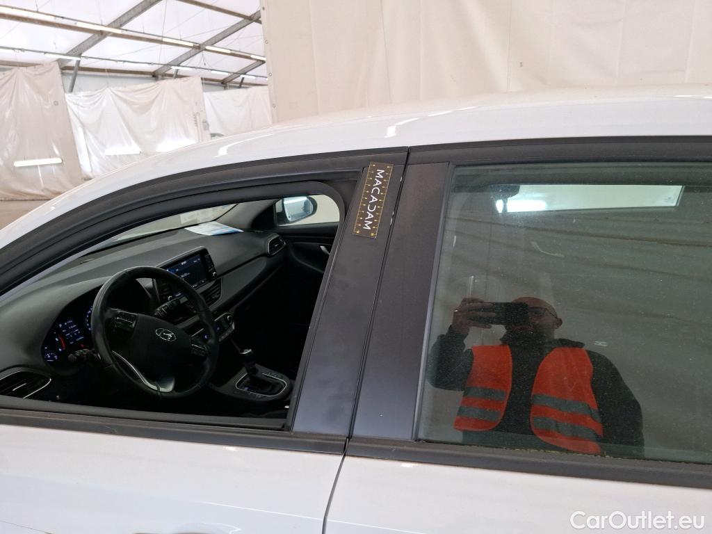  Hyundai  i30  Business 1.6 CRDi 110CV BVA7 E6 #22