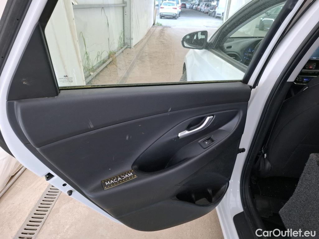 Hyundai  i30  Business 1.6 CRDi 110CV BVA7 E6 #15