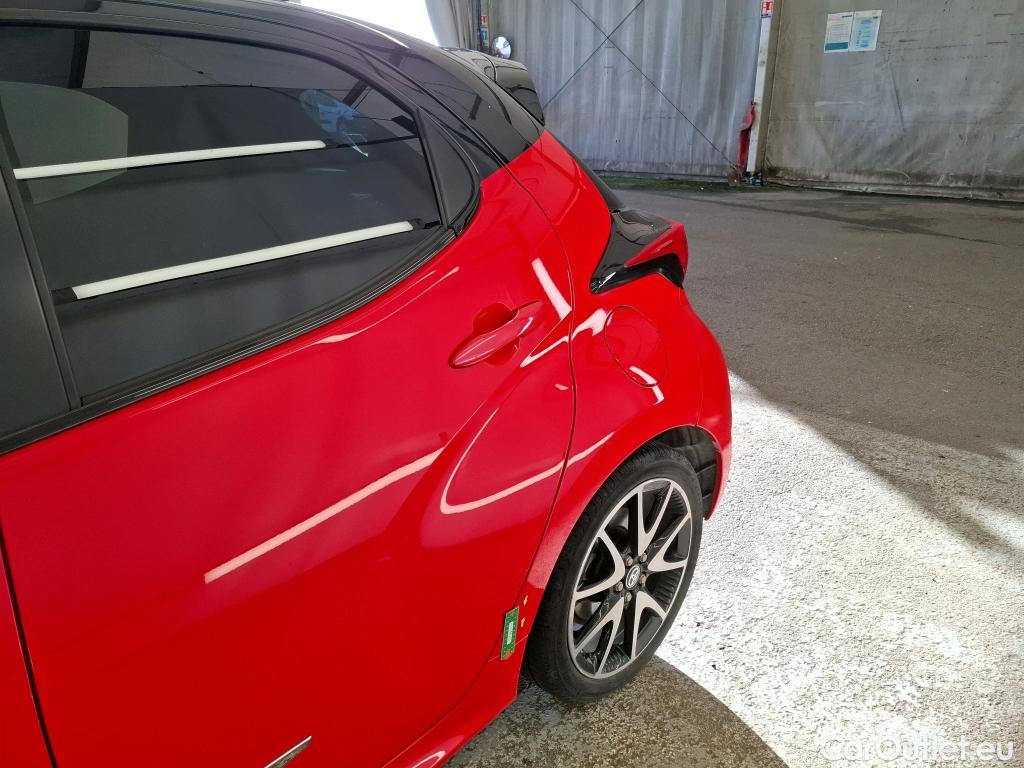  Toyota  Yaris TOYOTA  Hybride / 2019 / 5P / Berline Hybride 116h Première(SP) #18