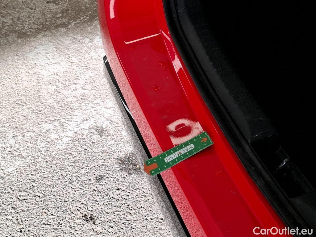  Toyota  Yaris TOYOTA  Hybride / 2019 / 5P / Berline Hybride 116h Première(SP) #1