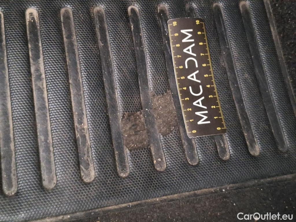  Citroen  C3 CITROEN  Société / 2020 / 5P / Berline / VU BlueHDi 100 SandS BVM6 Feel Nav #3