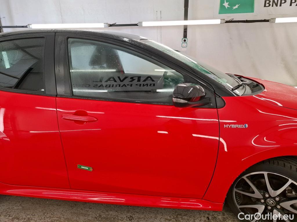  Toyota  Yaris TOYOTA  Hybride / 2019 / 5P / Berline Hybride 116h Première(SP) #4