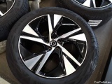  Volvo  XC90 T8 AWD Recharge Geartronic R-Design Edition Automatic Petrol/Electric  74 #24