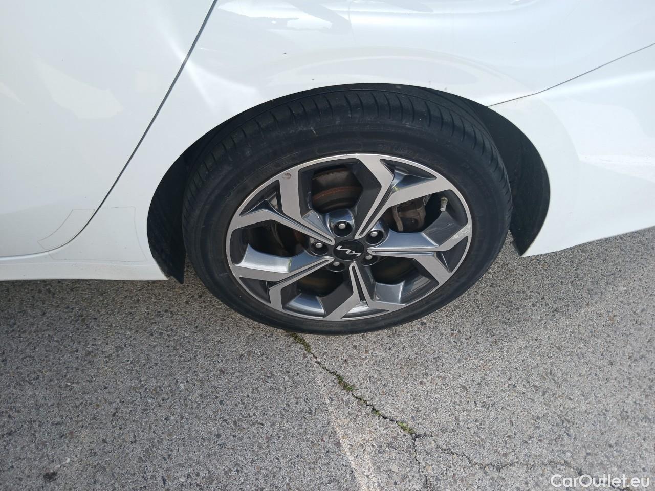 KIA  Cee'd Ceed Sportswagon eTech PHEV 1.6 105CV E6dT #16