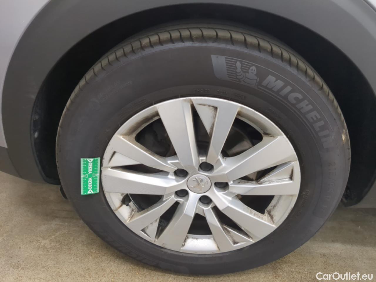  Peugeot  3008  Active Pack 1.5 HDi 130CV BVA8 E6d #1