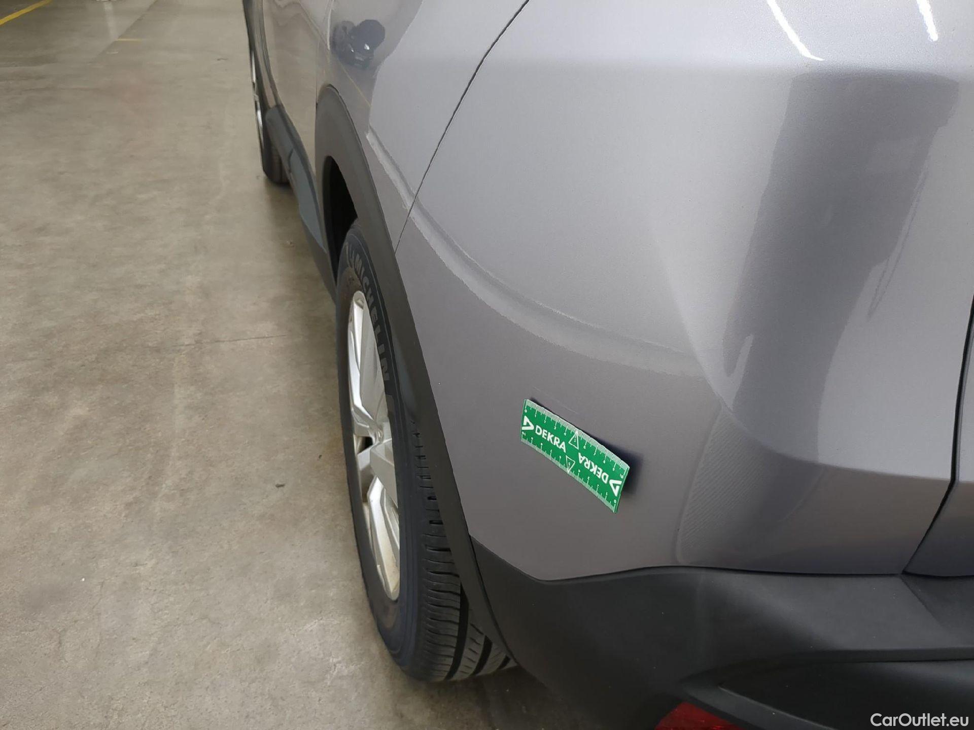  Peugeot  3008  Active Pack 1.5 HDi 130CV BVA8 E6d #37