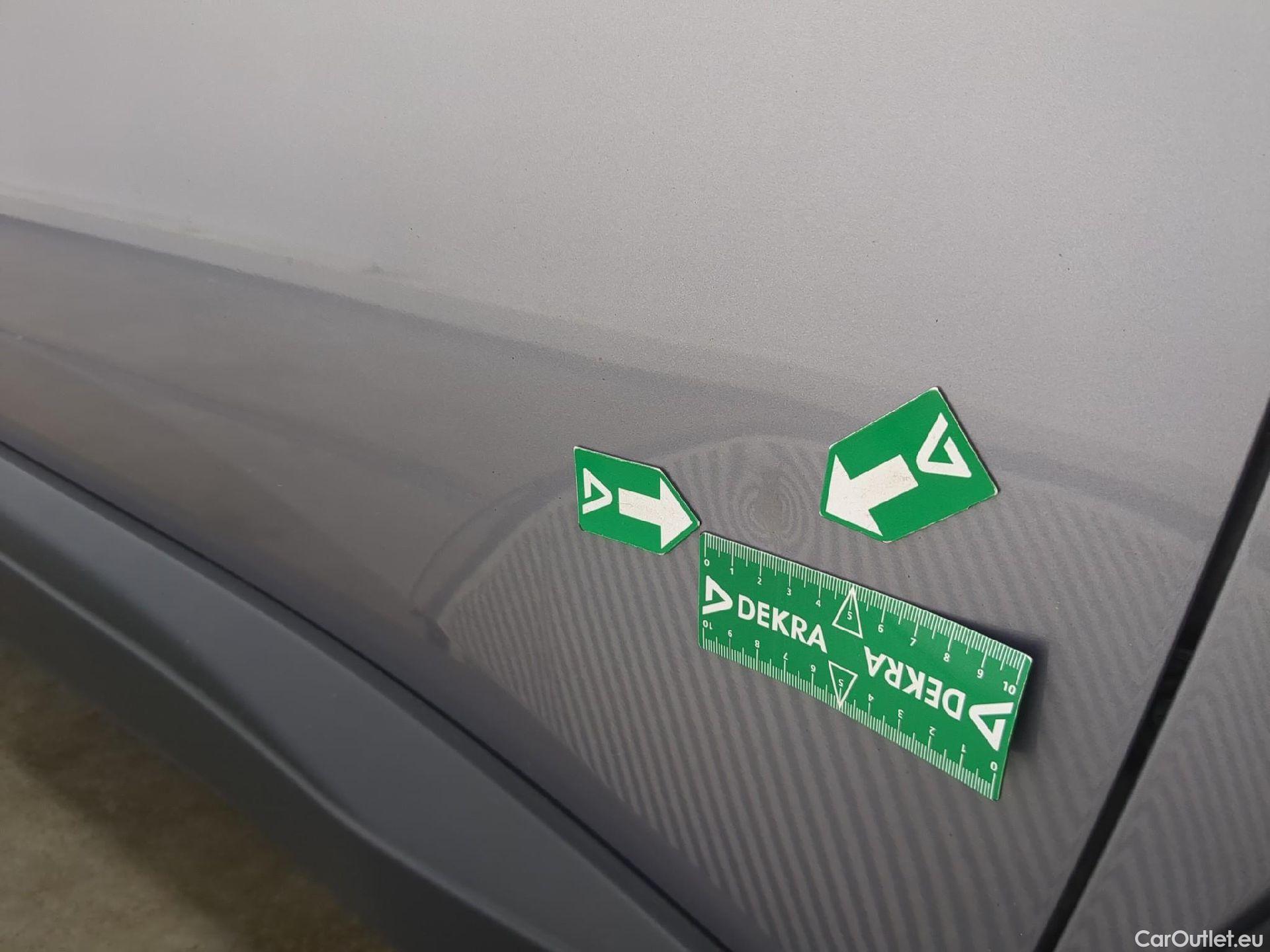  Peugeot  3008  Active Pack 1.5 HDi 130CV BVA8 E6d #24