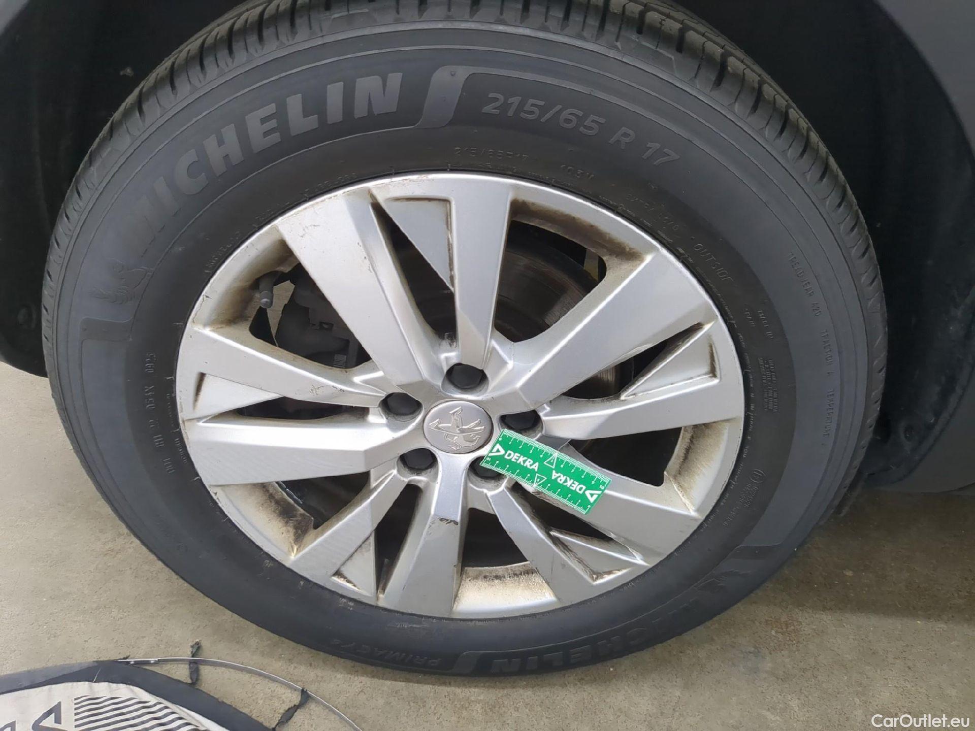  Peugeot  3008  Active Pack 1.5 HDi 130CV BVA8 E6d #7