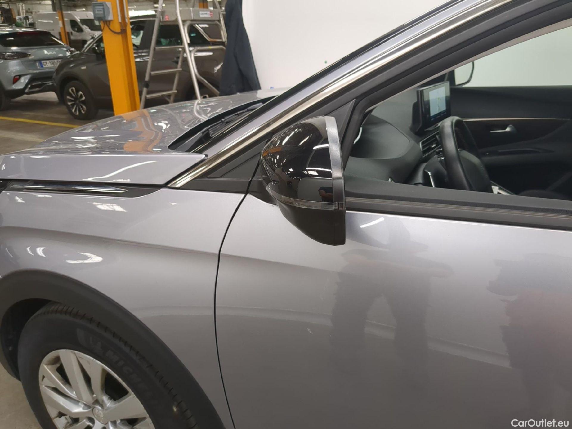  Peugeot  3008  Active Pack 1.5 HDi 130CV BVA8 E6d #41