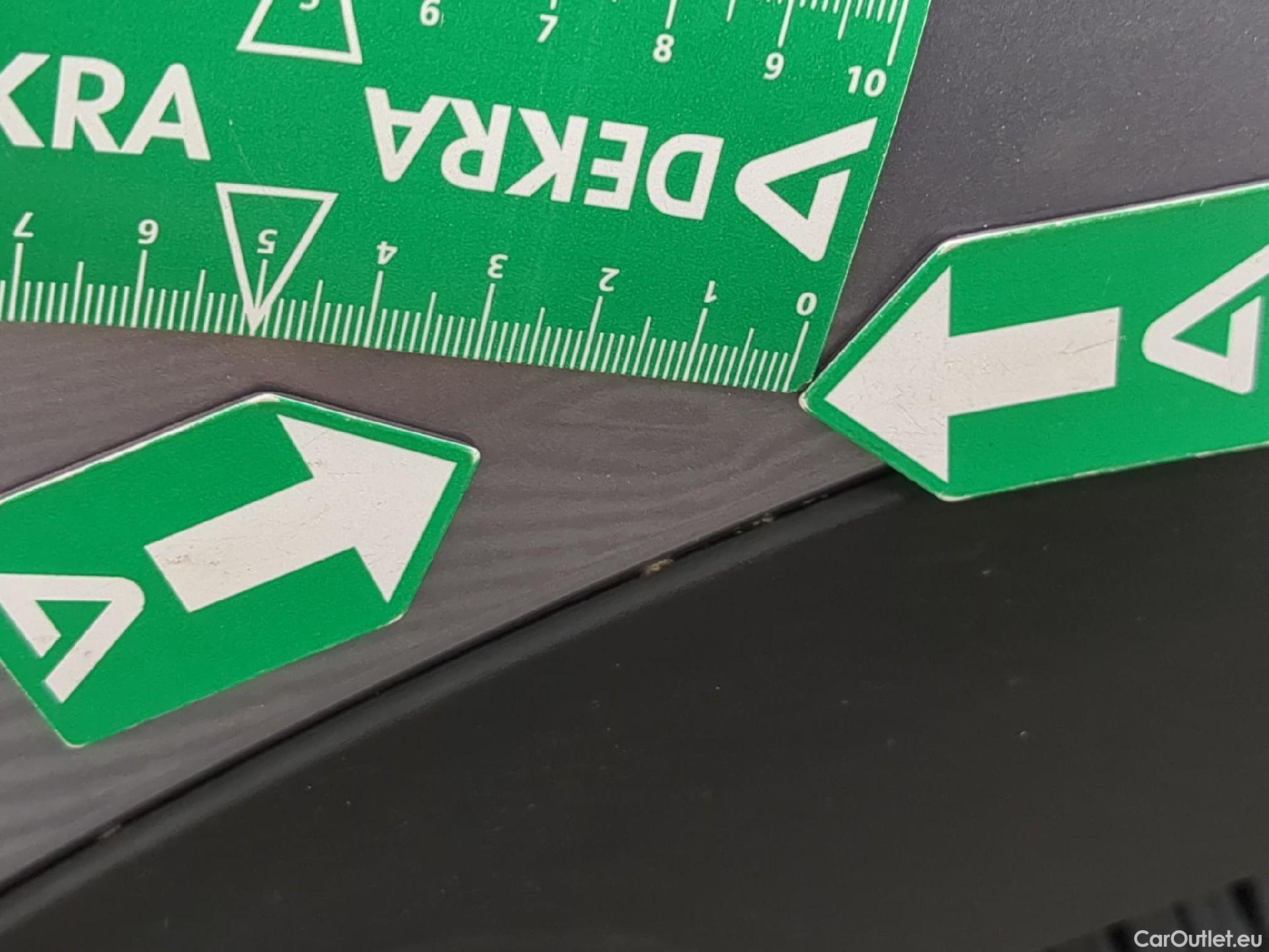  Peugeot  3008  Active Pack 1.5 HDi 130CV BVA8 E6d #46