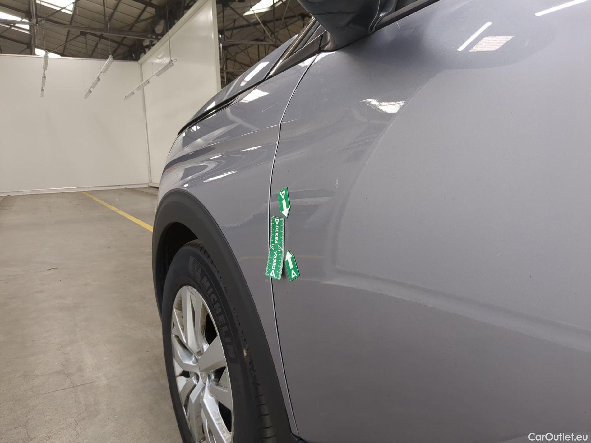  Peugeot  3008  Active Pack 1.5 HDi 130CV BVA8 E6d #36