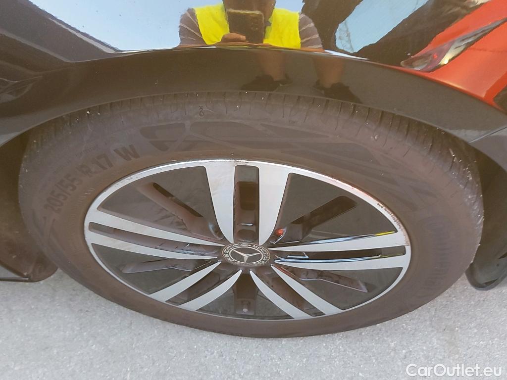  Mercedes  A-Klasse Clase A A 200 d (177.012) 150CV AT8 E6d #3