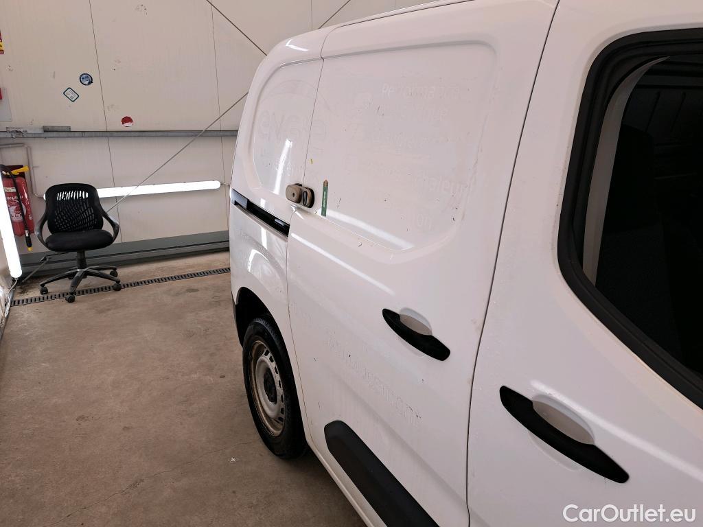  Citroen  Berlingo CITROEN  / 2018 / 4P / Fourgonnette M 650kg BlueHDi 75 S&S BVM Club #3