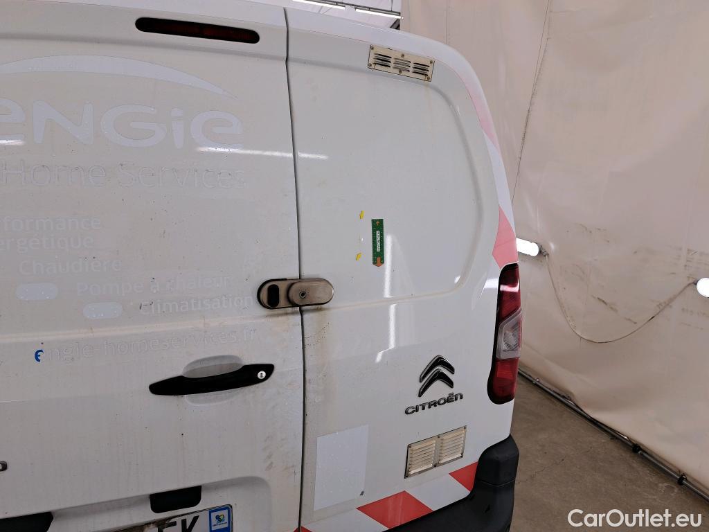 Citroen  Berlingo CITROEN  / 2018 / 4P / Fourgonnette M 650kg BlueHDi 75 S&S BVM Club #7