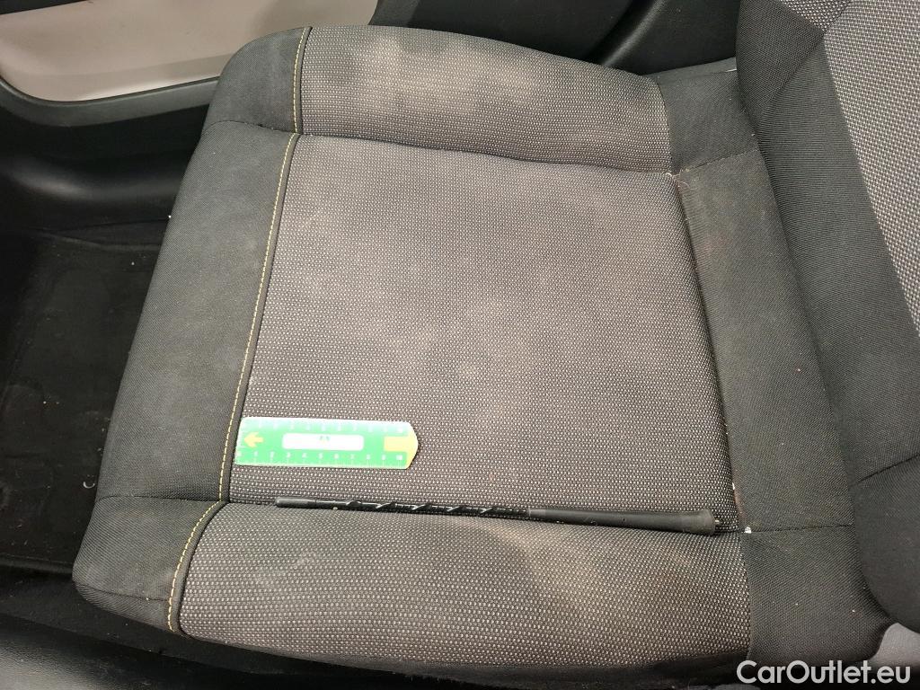  Citroen  C3  Société Feel 1.2 PureTech 80CV BVM5 E6d #36